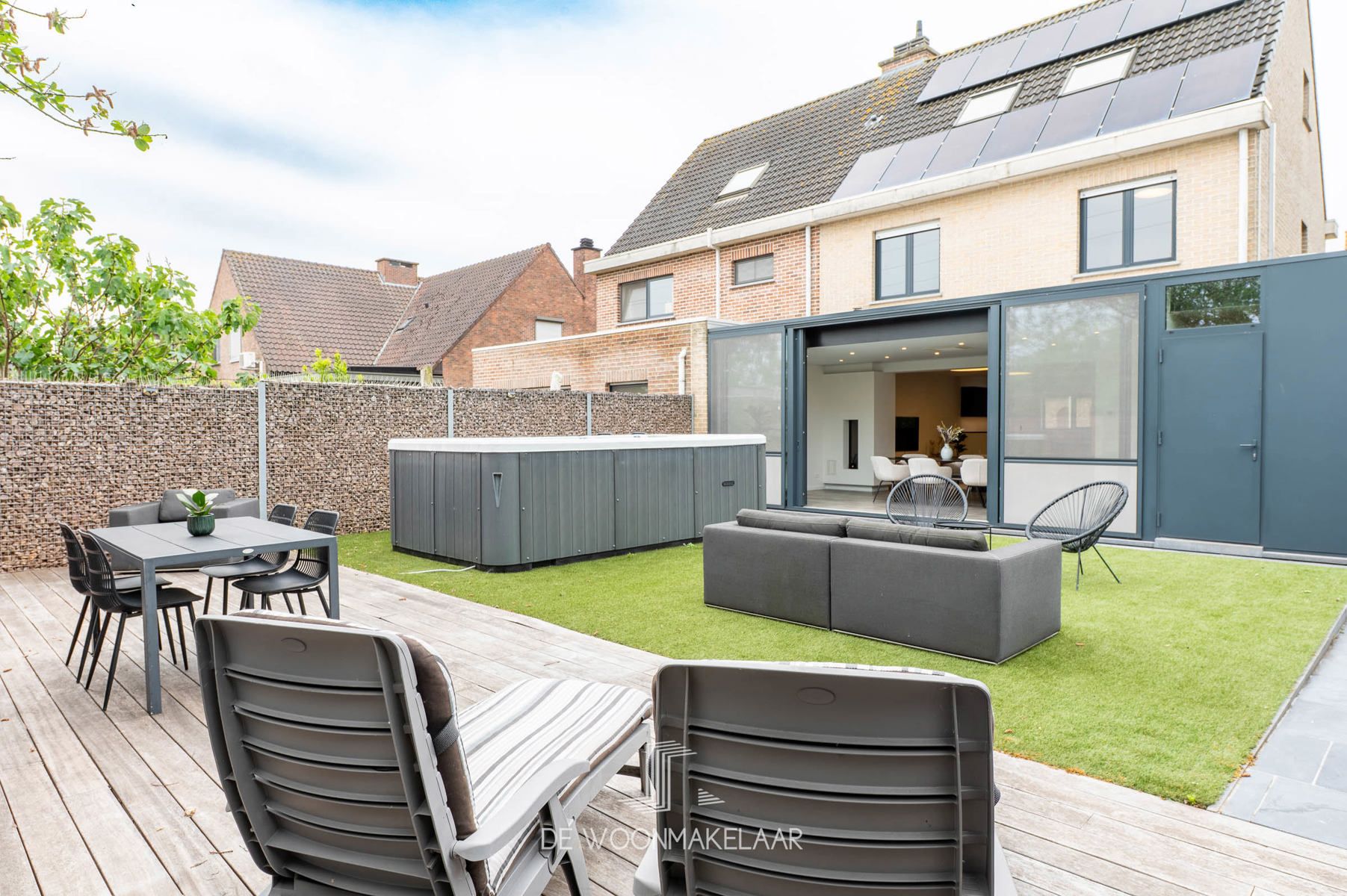 Luxeuze en ruime HOB met 4 slaapkamer en tuin met zwemspa foto 11
