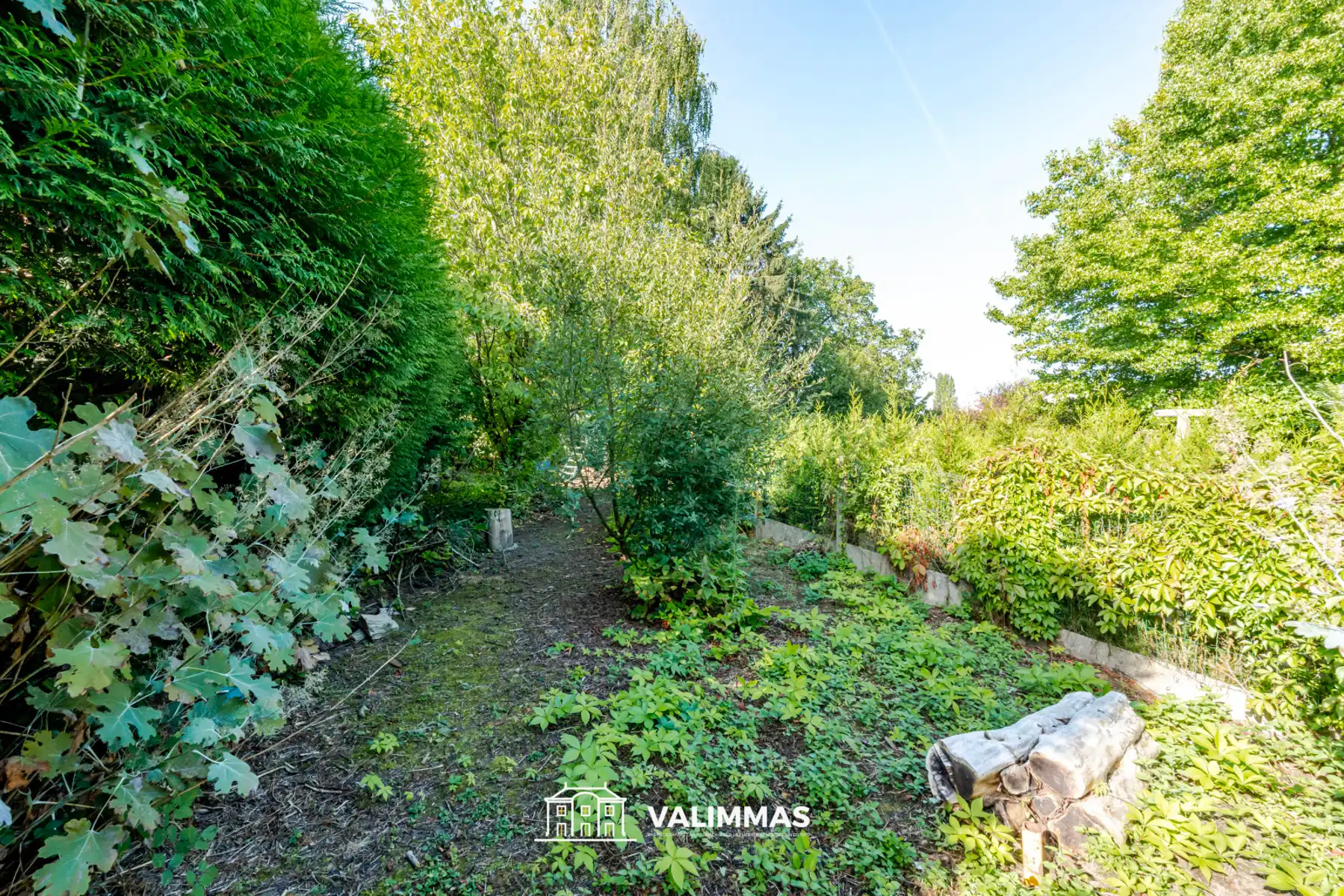 Degelijke, maar nog op te knappen woning met grote tuin... foto 15