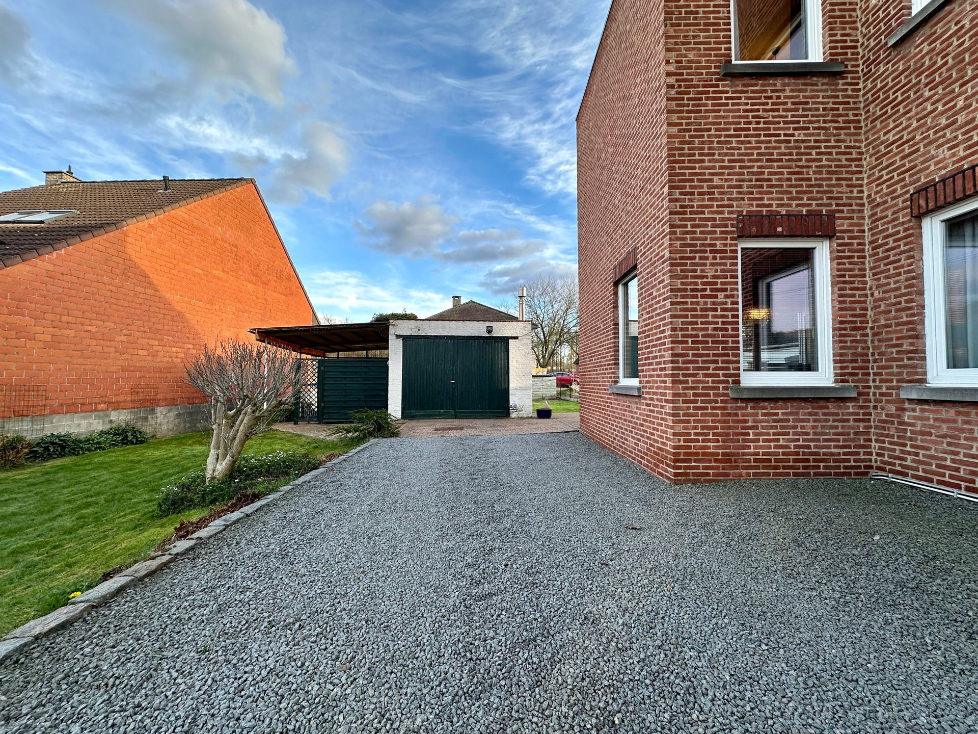 Goed onderhouden woning met 3 slaapkamers foto 20