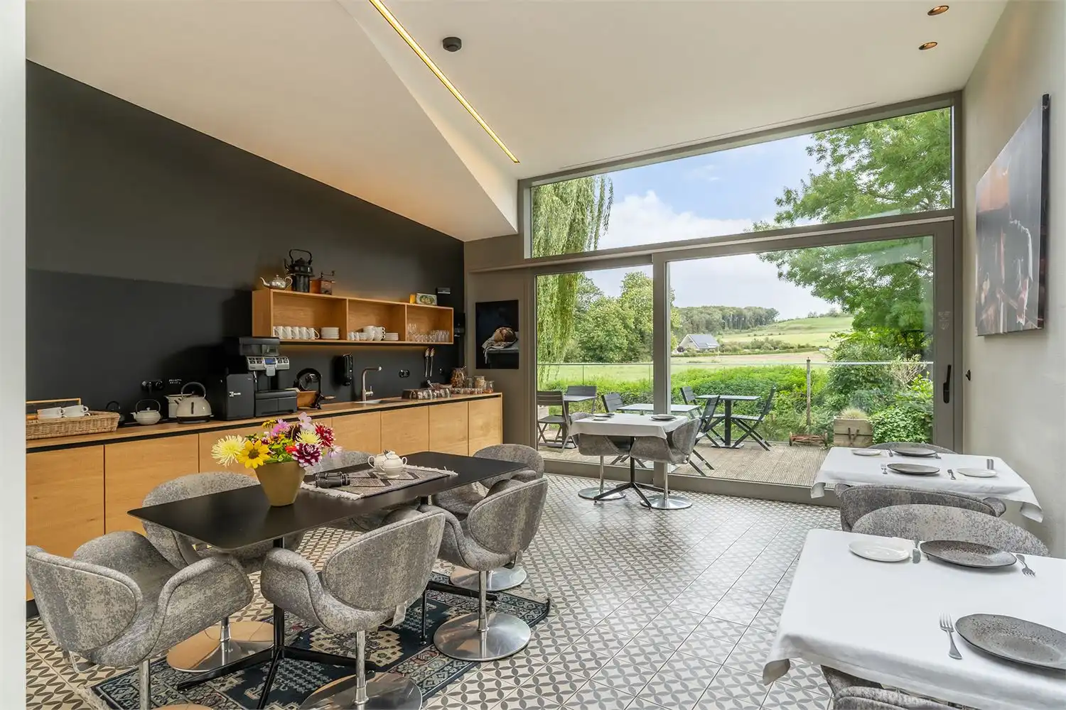 Prachtig gerenoveerde monumentale watermolen foto 13