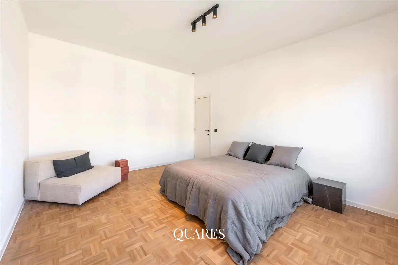 Prachtig gerenoveerde woning met 4 slaapkamers en zuidwest georiënteerde tuin in Pulhofwijk foto 21