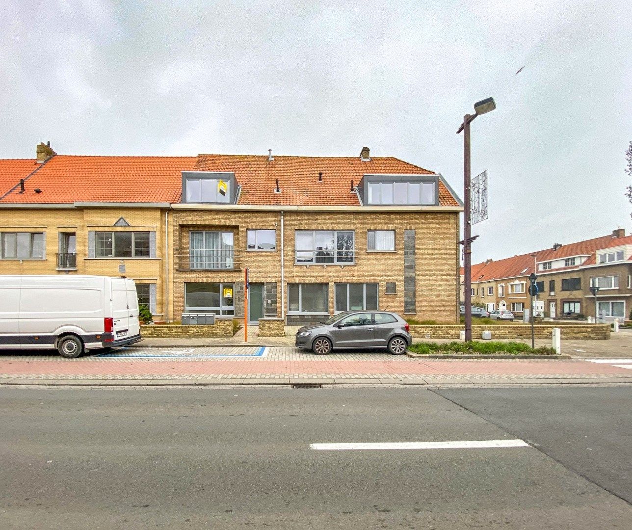 Goed gelegen duplexappartement te Nieuwpoort, gelegen vlakbij het stadspark en de visserskaai.  foto 14