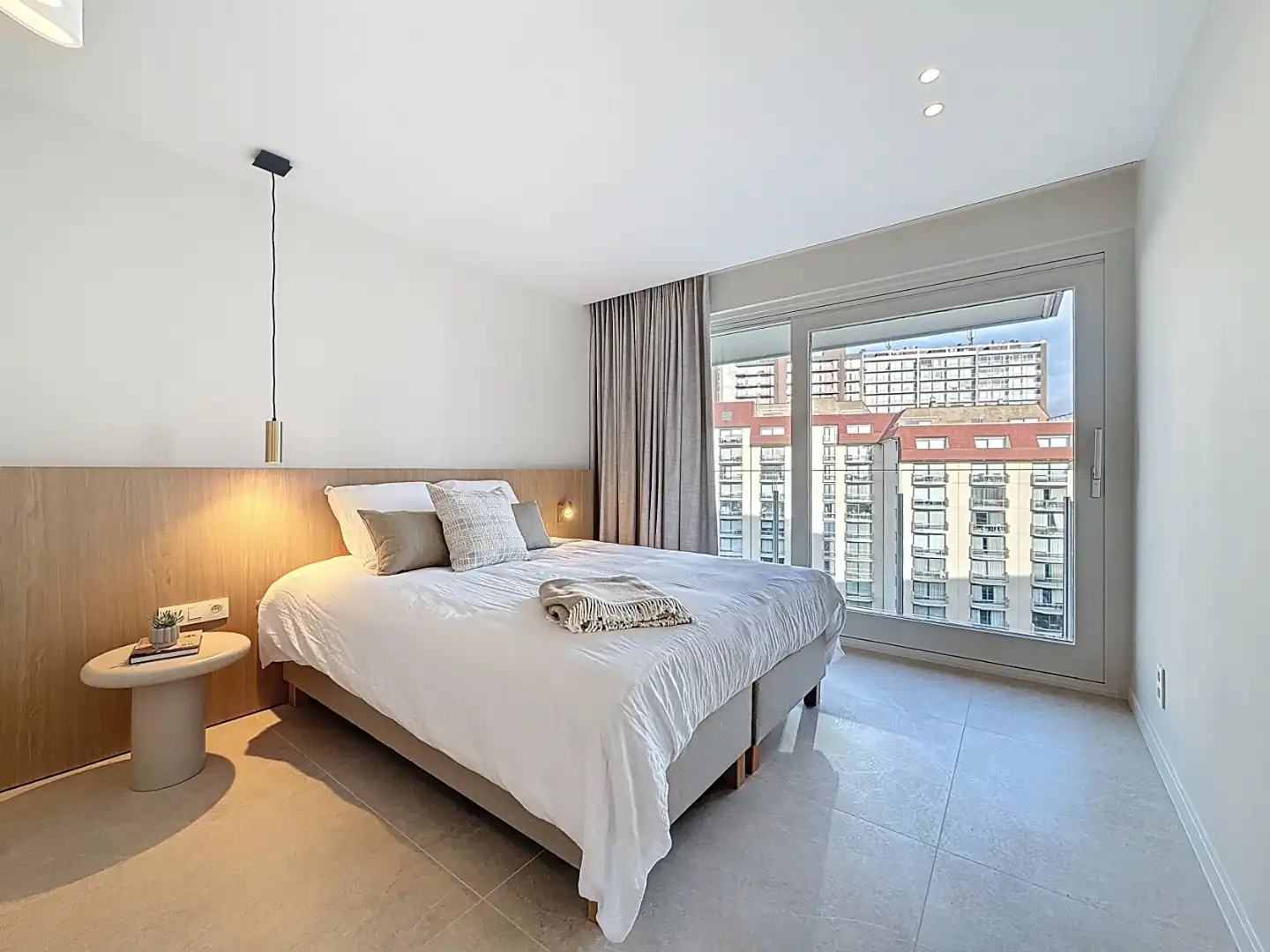 Gerenoveerd luxe appartement met terras op topligging in Nieuwpoort-Bad foto 11