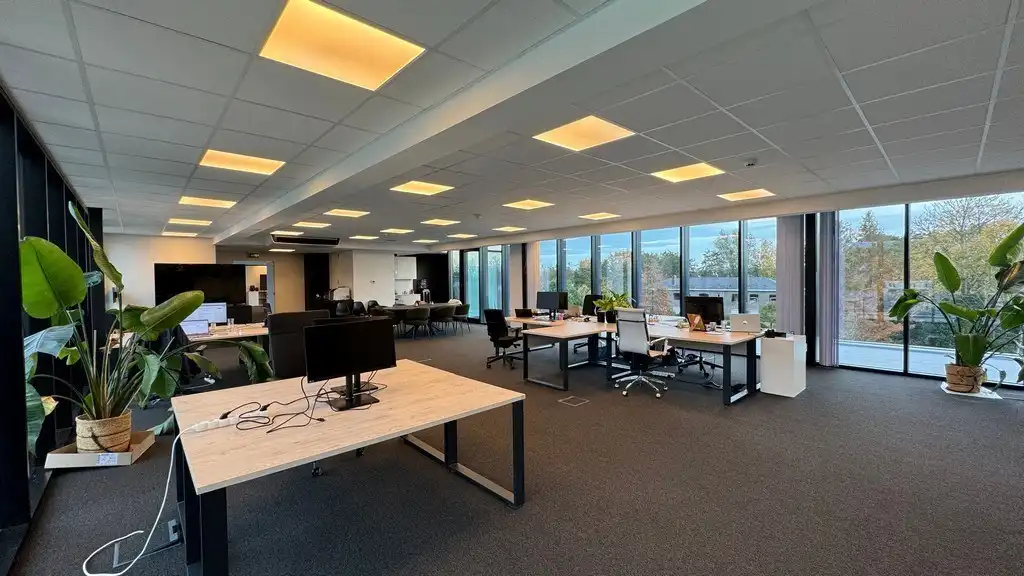 Trendy kantoorruimte te huur op zichtlocatie te Sint-Martens-Latem foto 2