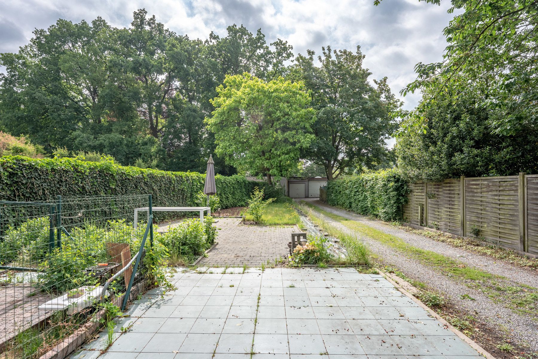 Instapklare bel-etagewoning met 2 slaapkamers, tuin en garagebox! foto 20