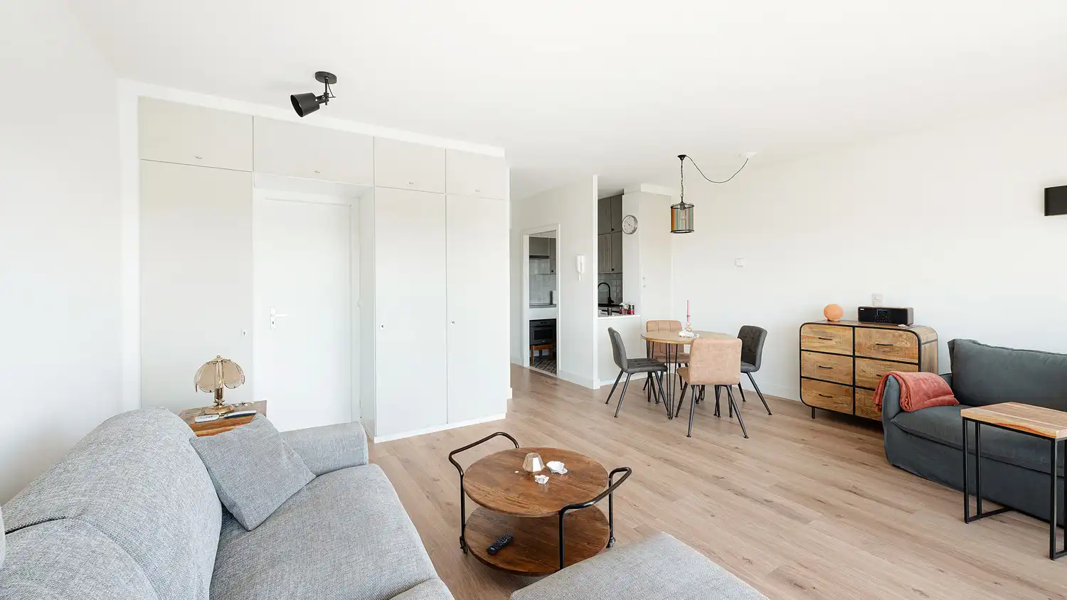 Prachtige studio met zonnig terras en open zichten foto 4