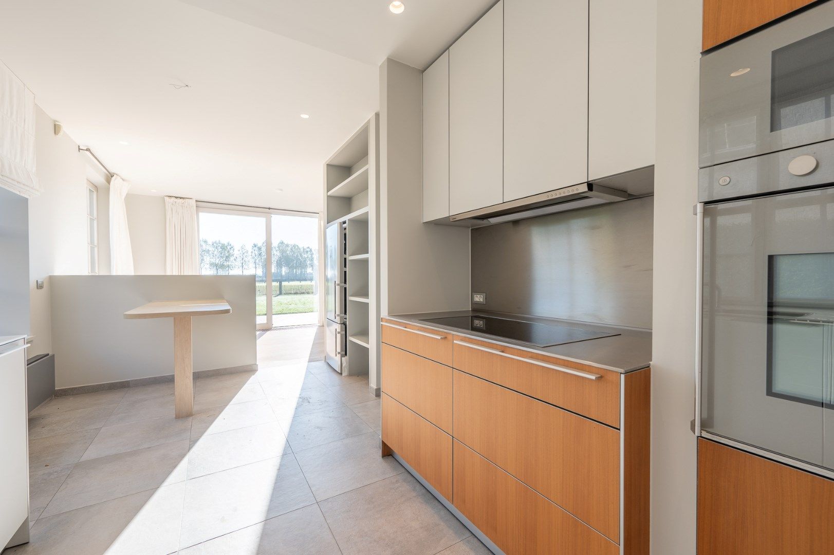 Exclusieve alleenstaande villa met panoramisch zicht over de Polders foto 8