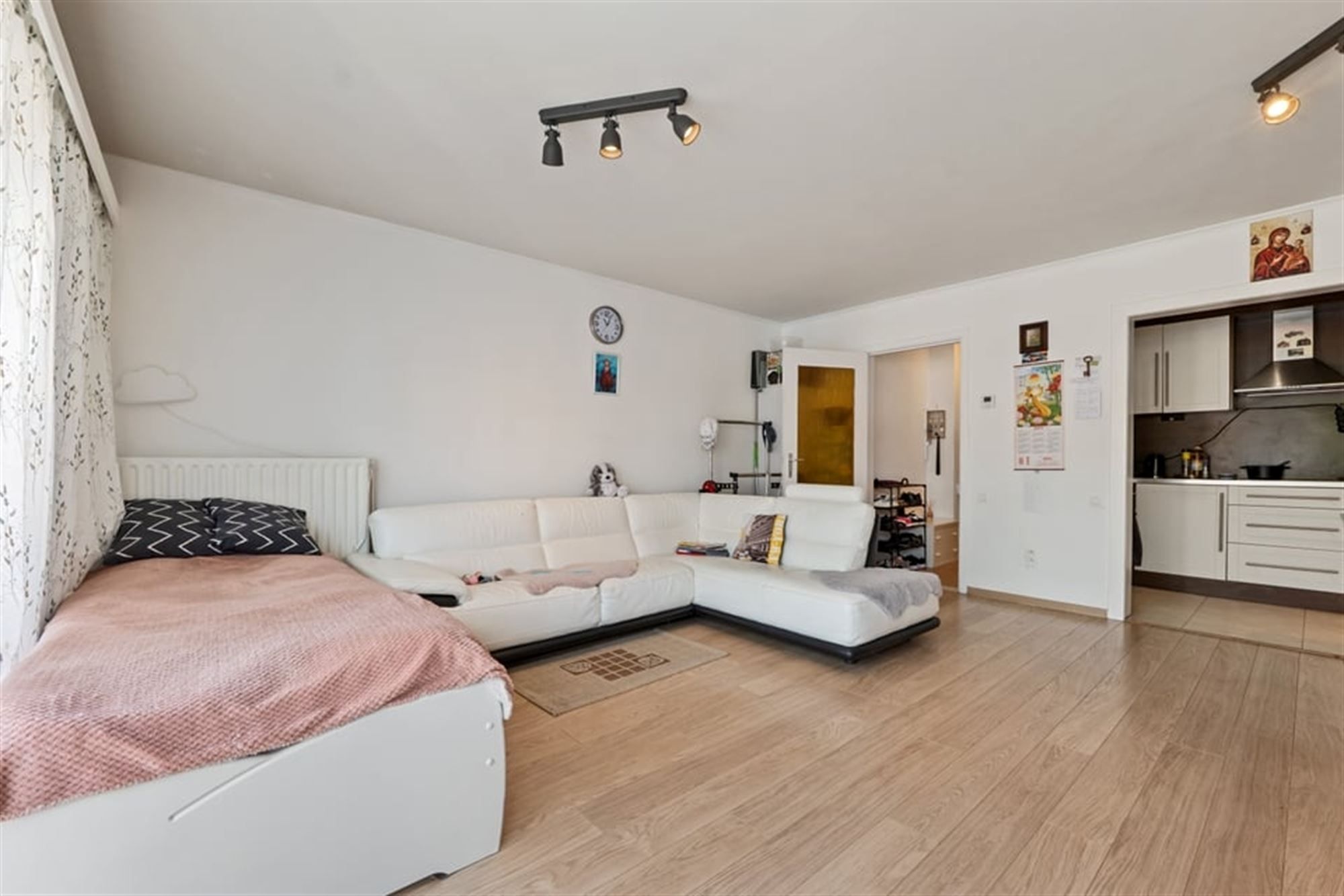VERHUURD APPARTEMENT MET 2 SLKS IN HASSELT foto 9