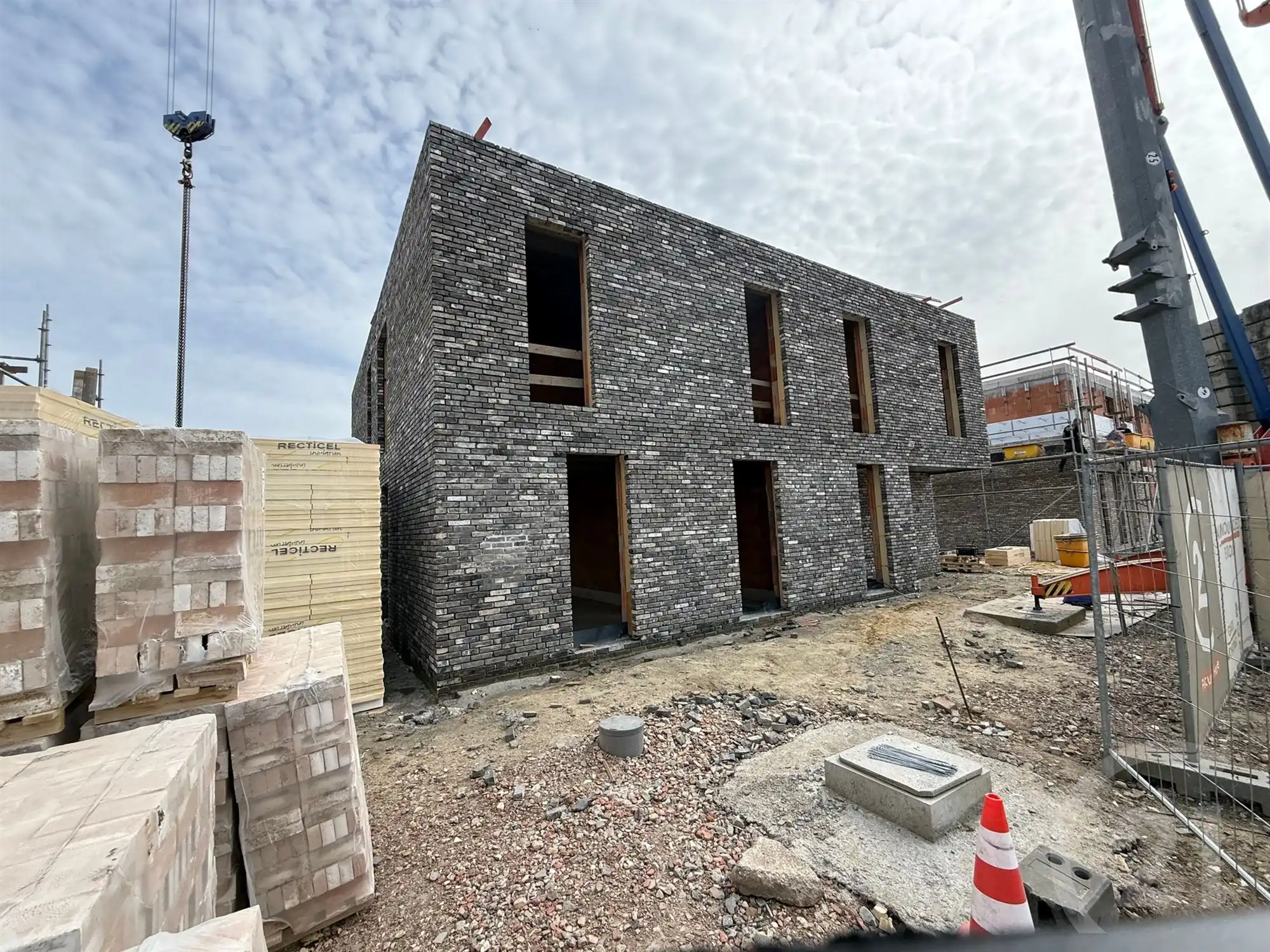 Prachtige nieuwbouwwoning in een zeer rustige straat! foto 3
