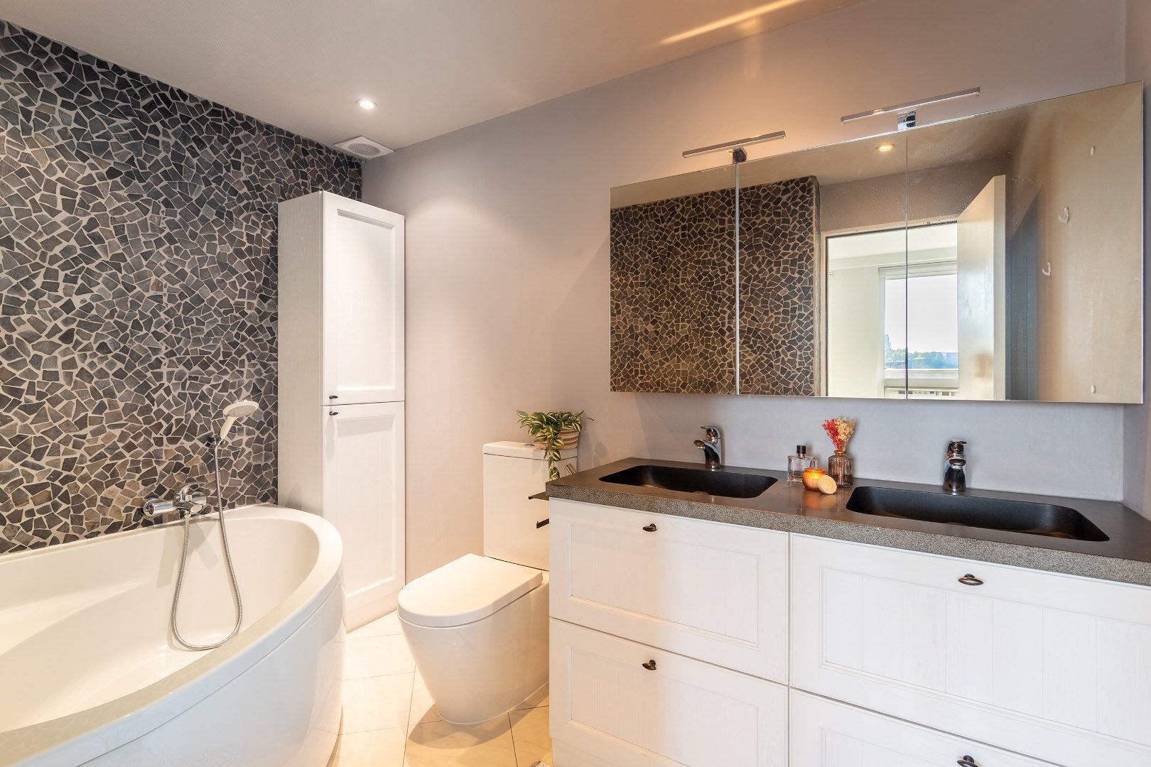Knap gerenoveerd appartement met adembenemende uitzichten!   foto 21