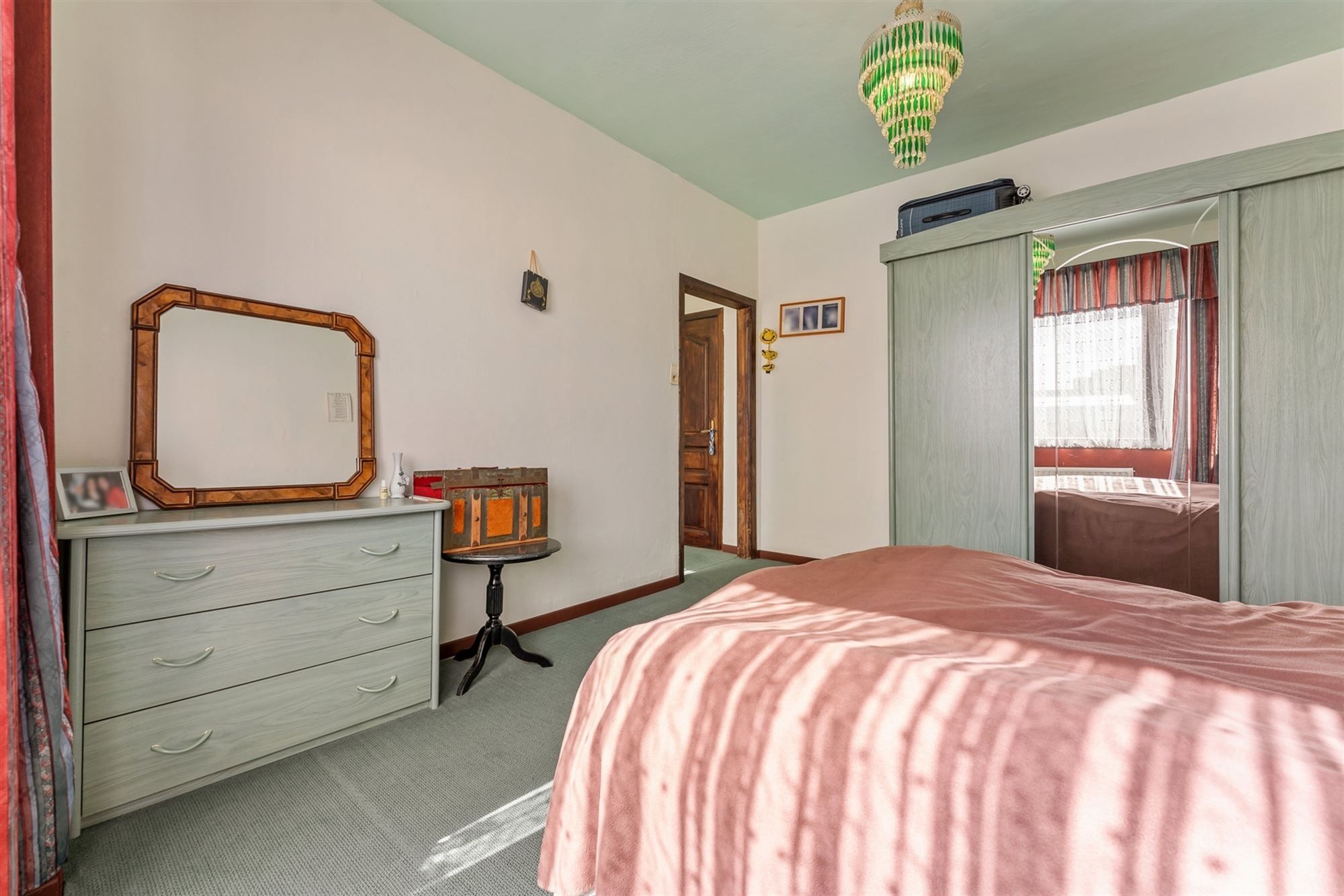 CENTRAAL GELEGEN WONING (197M²) MET 5 SLAAPKAMERS EN BUITENRUIMTE TE HASSELT CENTRUM foto 16