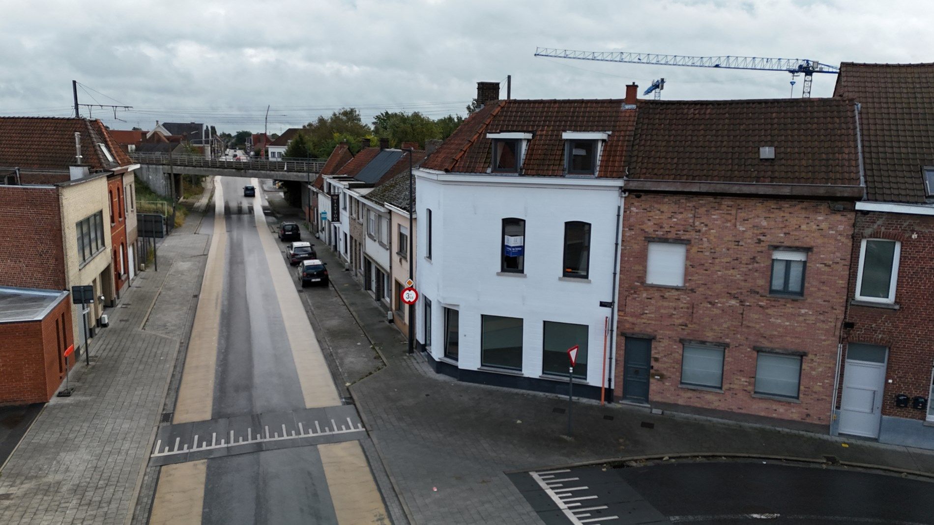 Centraal gelegen woning met commerciële ruimte en 3 kamers foto 24