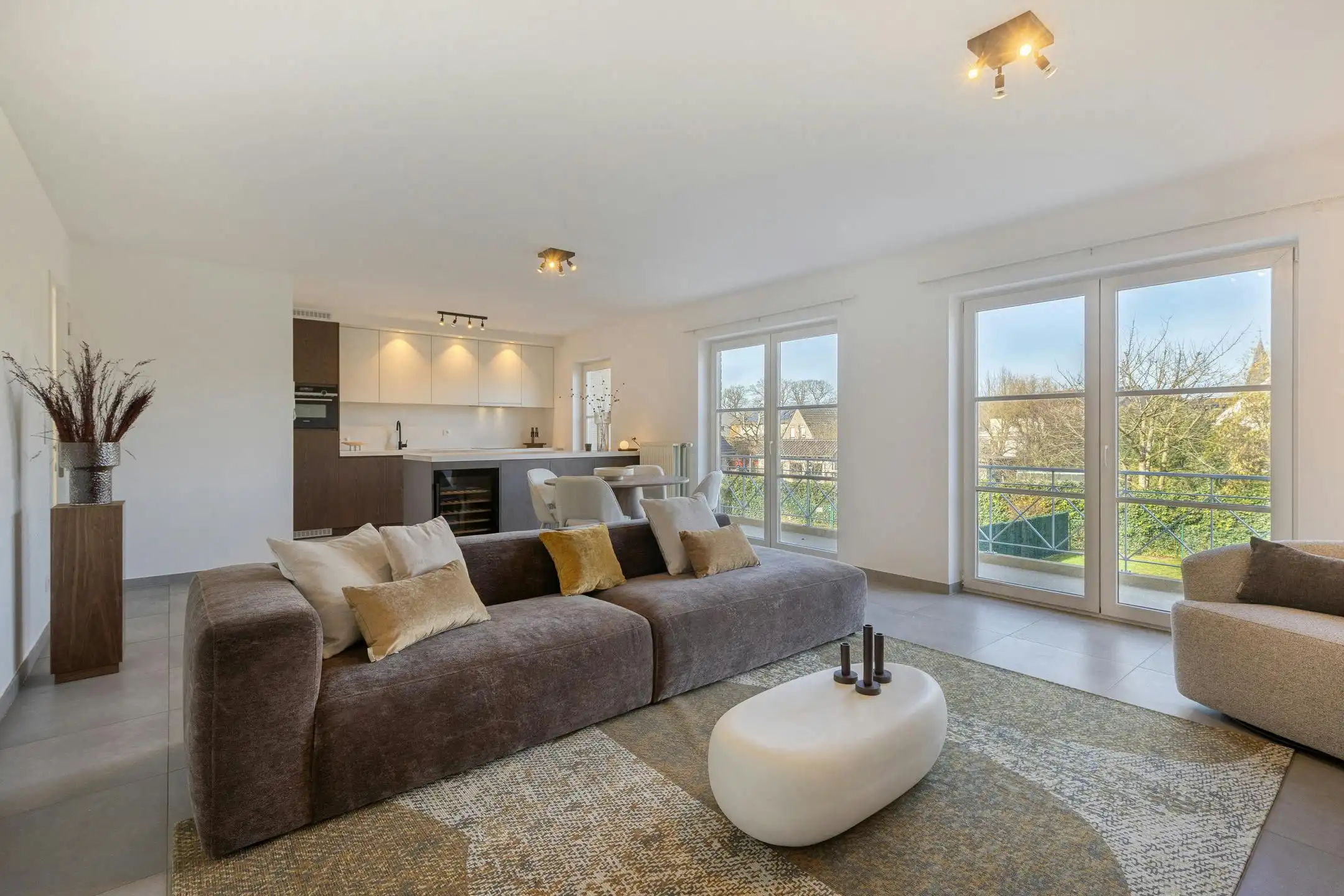 Gerenoveerd appartement te koop Beernem met 2 slaapkamers foto {{pictureIndex}}