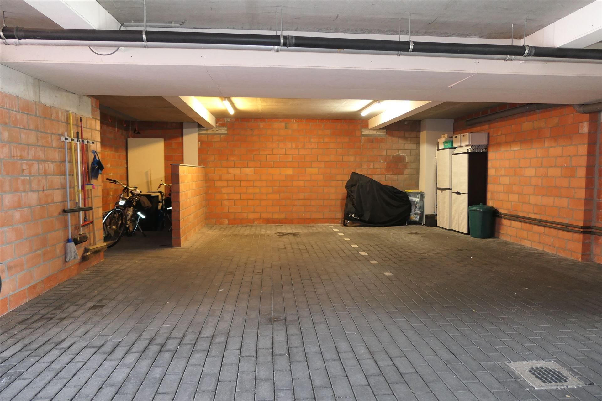 Parking/Garagebox foto 5