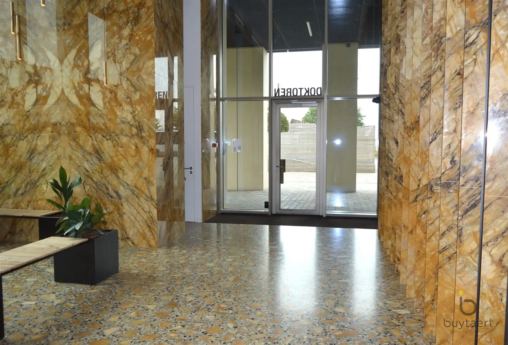 Energiezuinig penthouse met drie slaapkamers en terras! foto 22