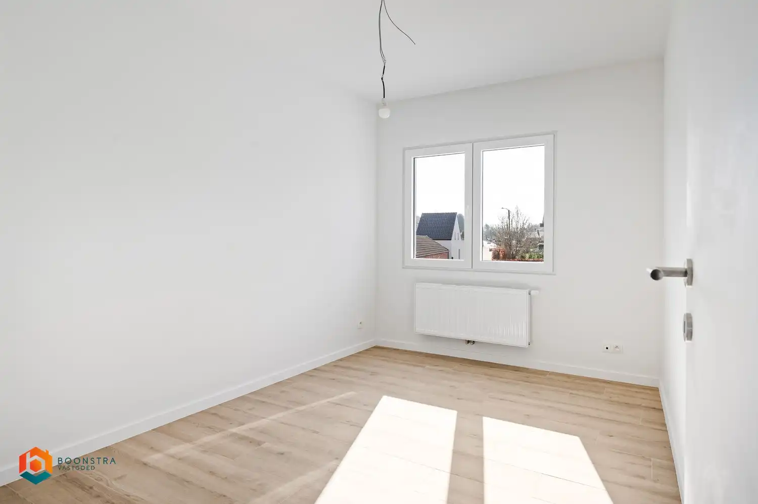 Gerenoveerde woning met 3 slpkrs foto 14