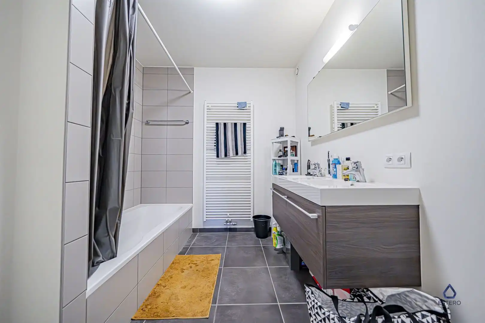 Instapklaar 2-slaapkamer appartement met terras en parking  foto 10