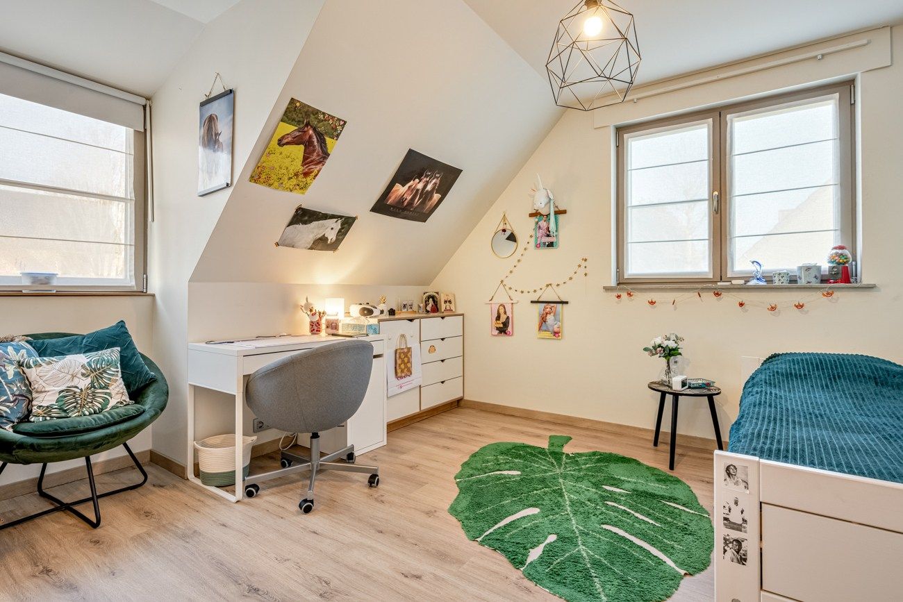 Instapklare open bebouwing met 4 slaapkamers en 2 badkamers foto 22