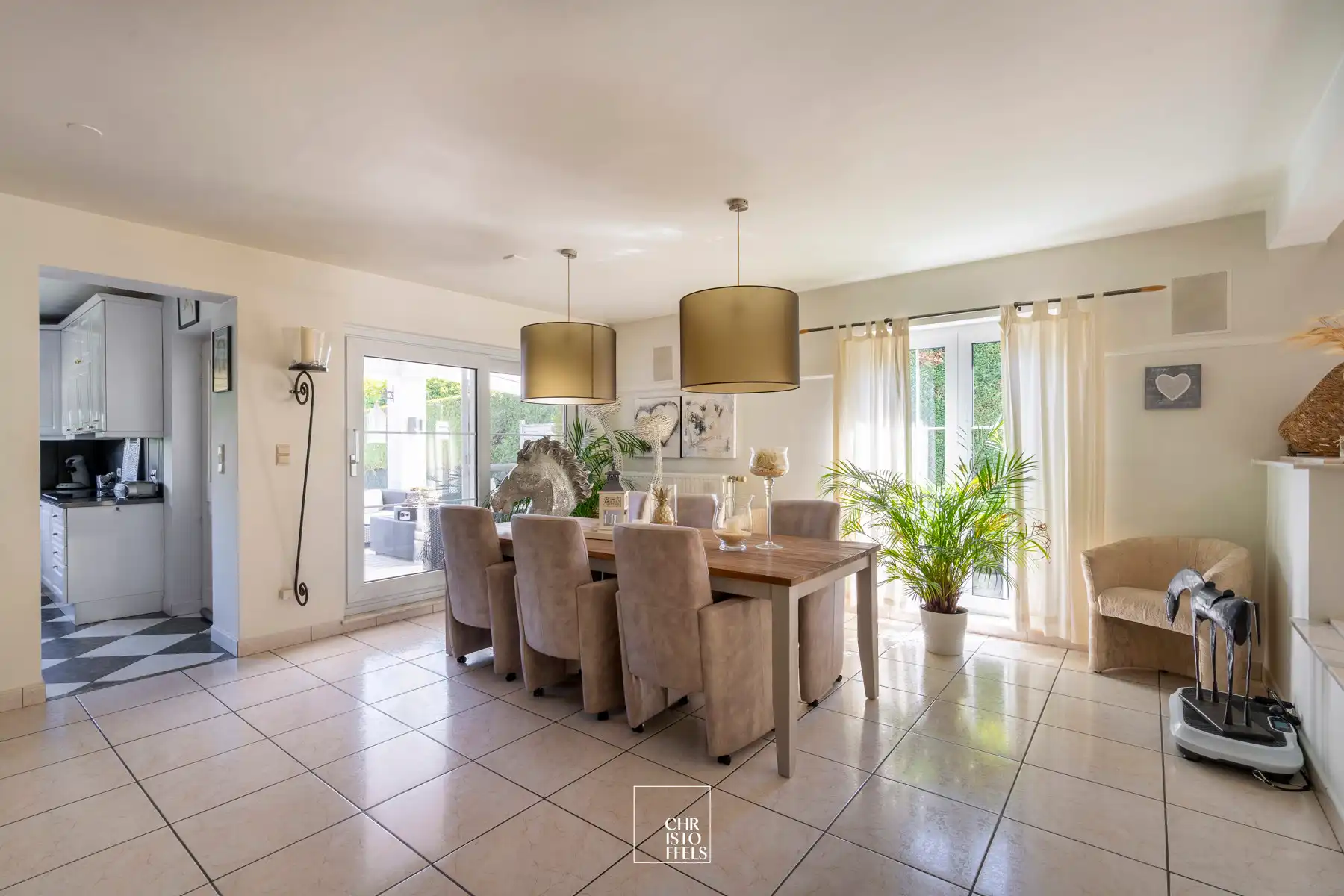 Charmante villa op een perceel van 1.136 m² in bosrijke omgeving foto 12