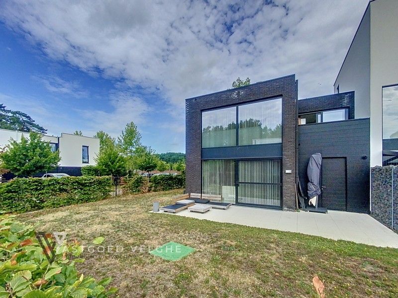 Moderne woning  van 151m² op wandelafstand van het centrum van Genk foto 40