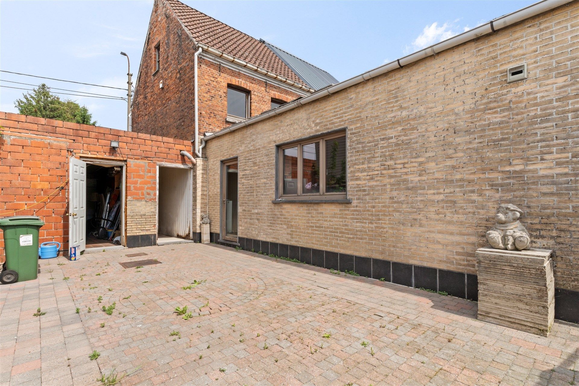 op te frissen half open bebouwingop 186m² foto 2