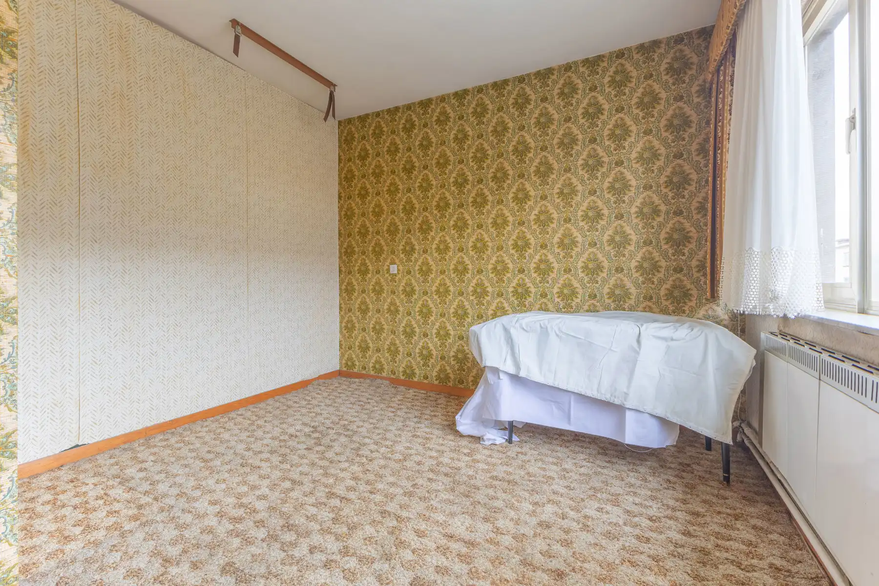 Zeer ruime woning met 5 slaapkamers, garage en tuin foto 23