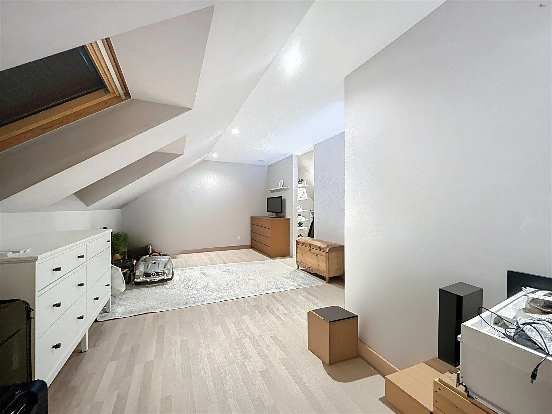 Prachtige half open bebouwing met 4 slaapkamers en garage op perceel van  450 m²  foto 23