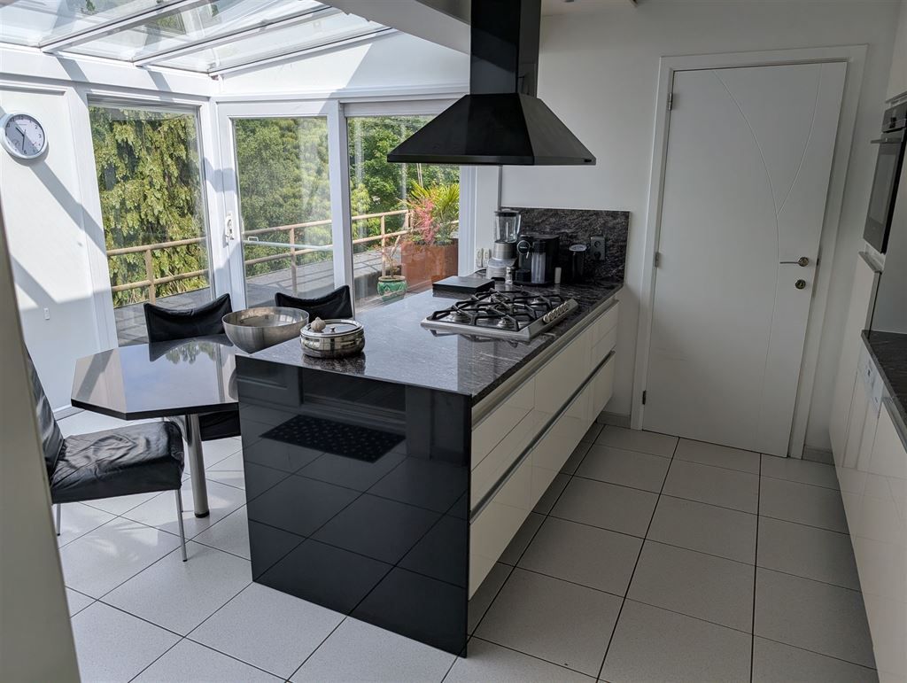 Dakappartement met rondomrond terrassen foto 6