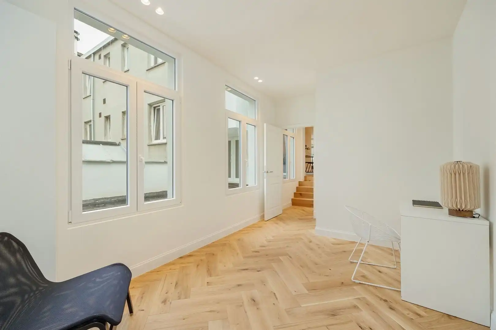 Gerenoveerd appartement met 3 slaapkamers & terras foto 8