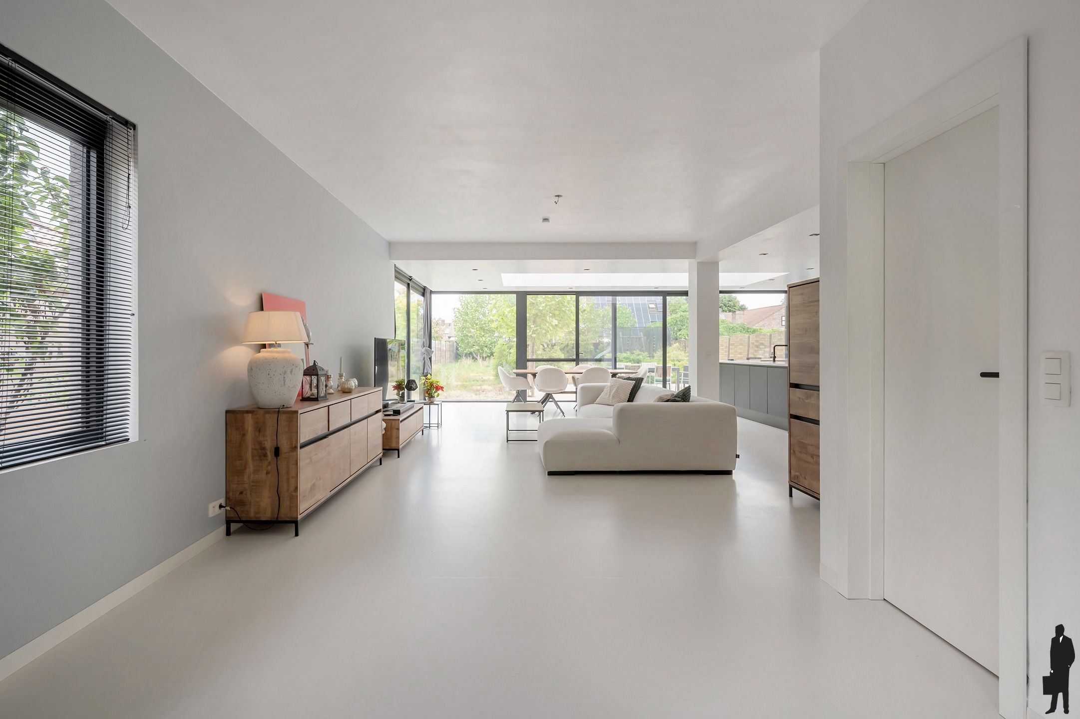 Instapklare woning in doodlopende straat! foto 3