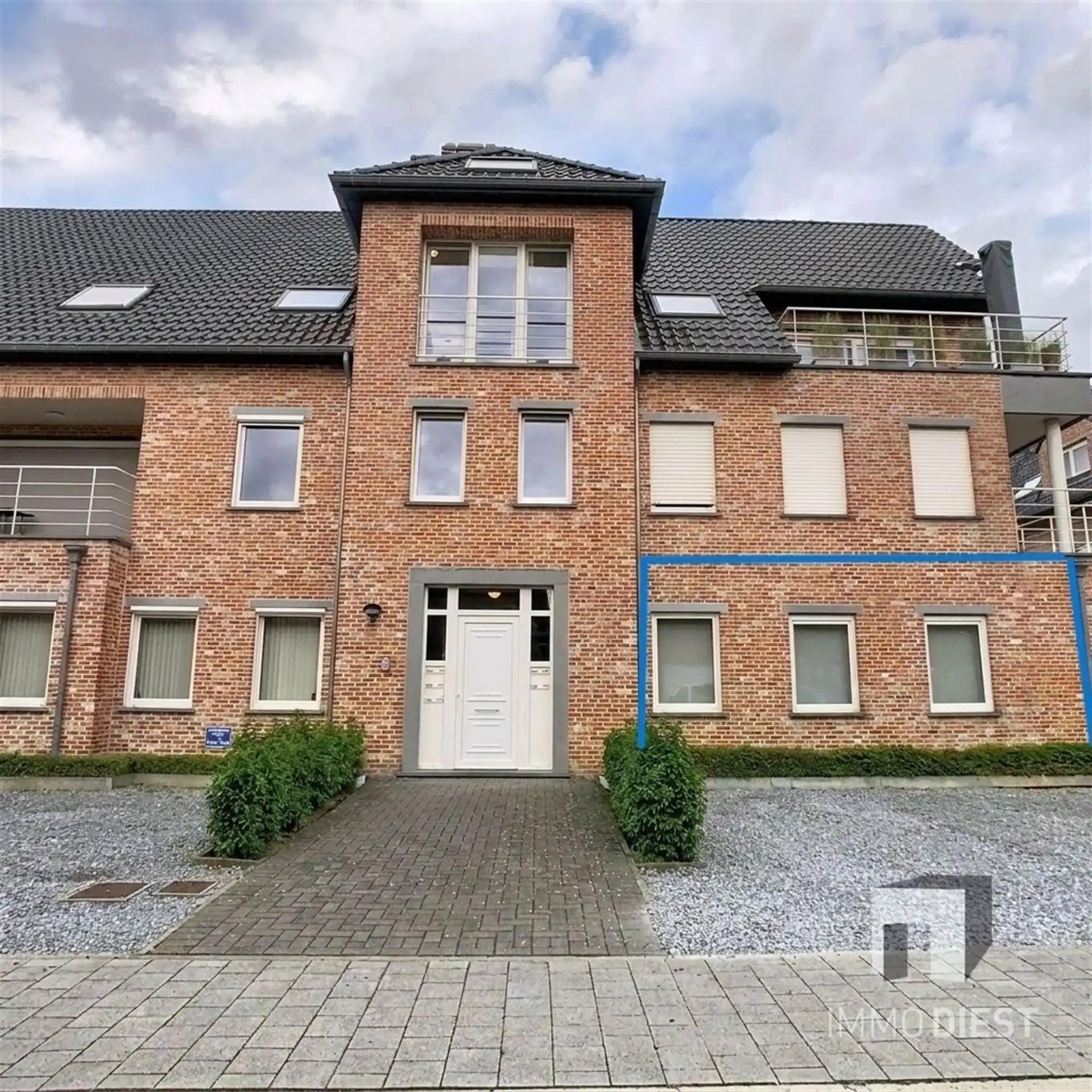 Gelijkvloers app - 2 slpk - tuin - garage - berging foto 21