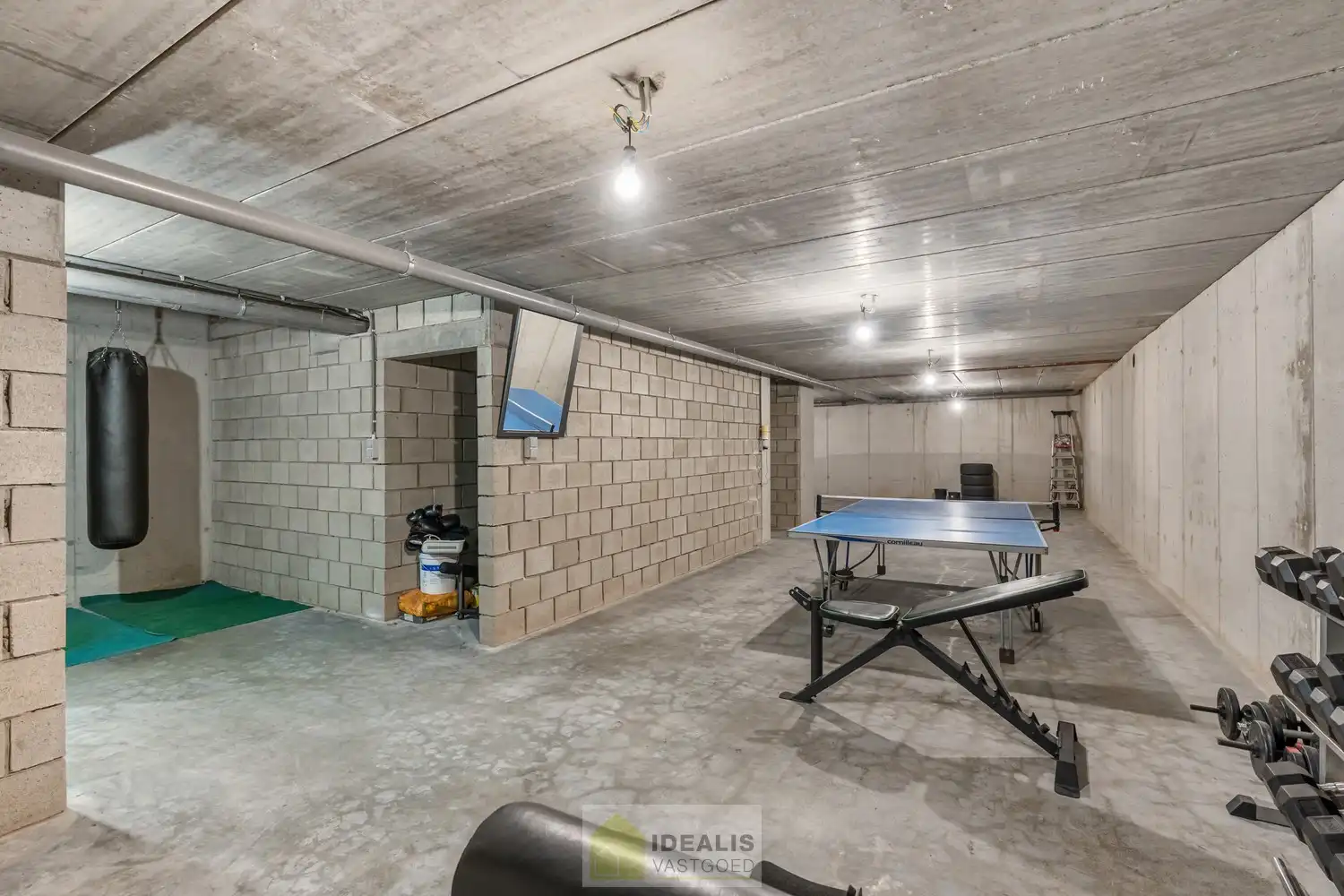 EEN BIJZONDER RIANTE WONING VAN MAAR LIEFST 302M² WOONOPPERVLAKTE OP EEN KNAP PERCEEL VAN 5A 90CA. foto 36