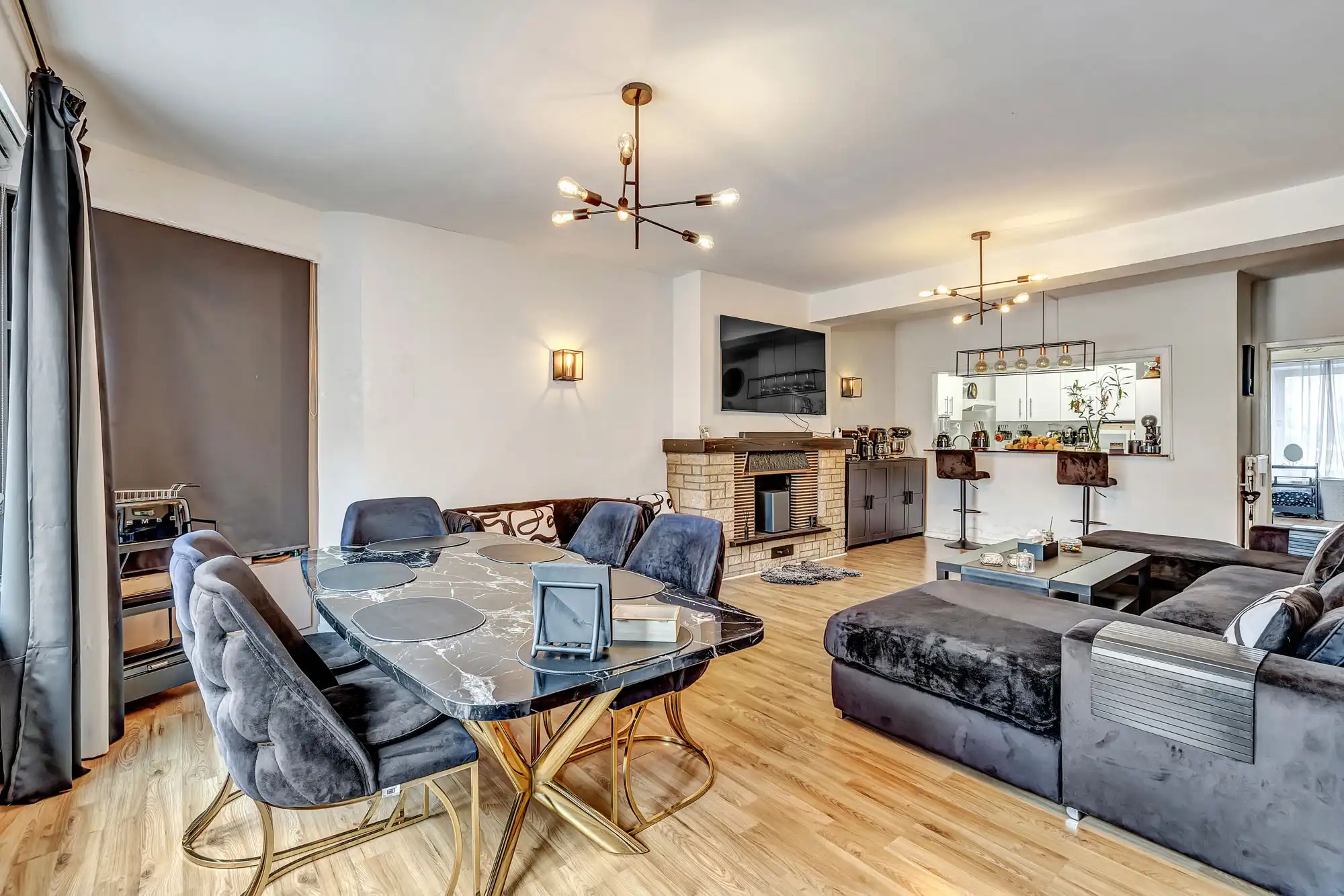 Handelgelijkvloers met app op gunstige locatie te koop foto 12