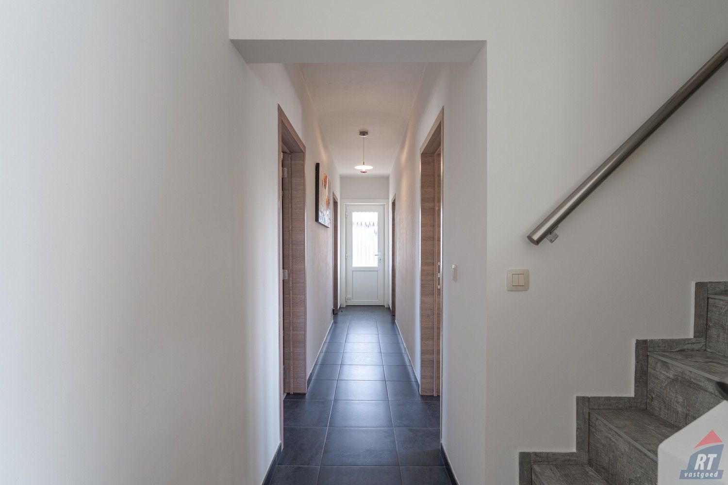 Grondig gerenoveerde open bebouwing op 10a11ca met garage en 5 slaapkamers foto 8
