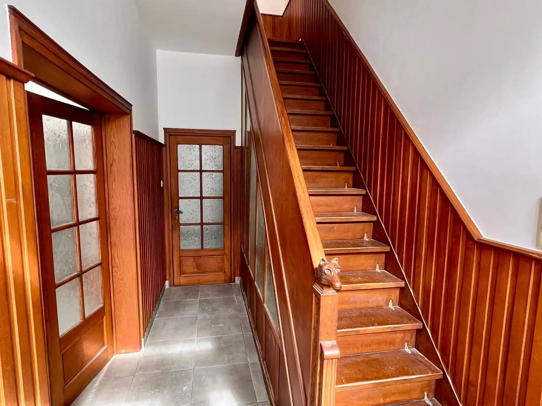 Aangename woning met 5 slaapkamers en garage foto 6