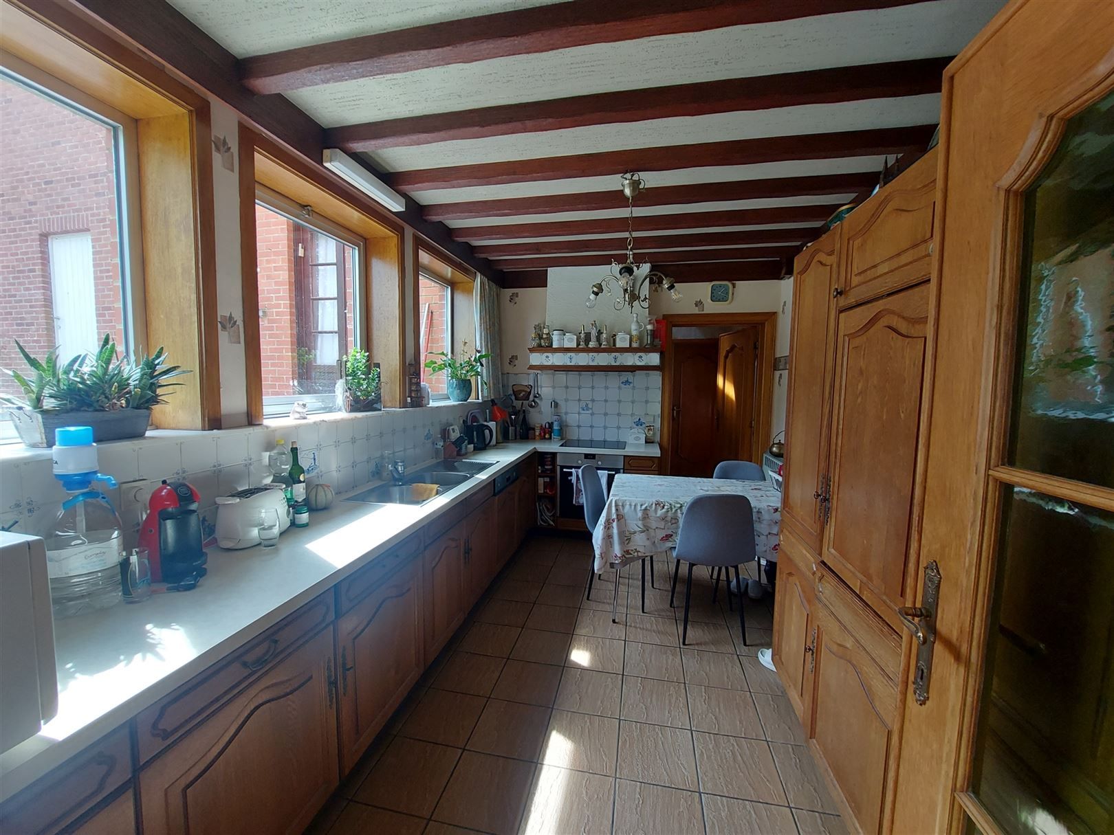 Veelzijdig renovatiepand met woonst en winkel Vloesberg foto 7