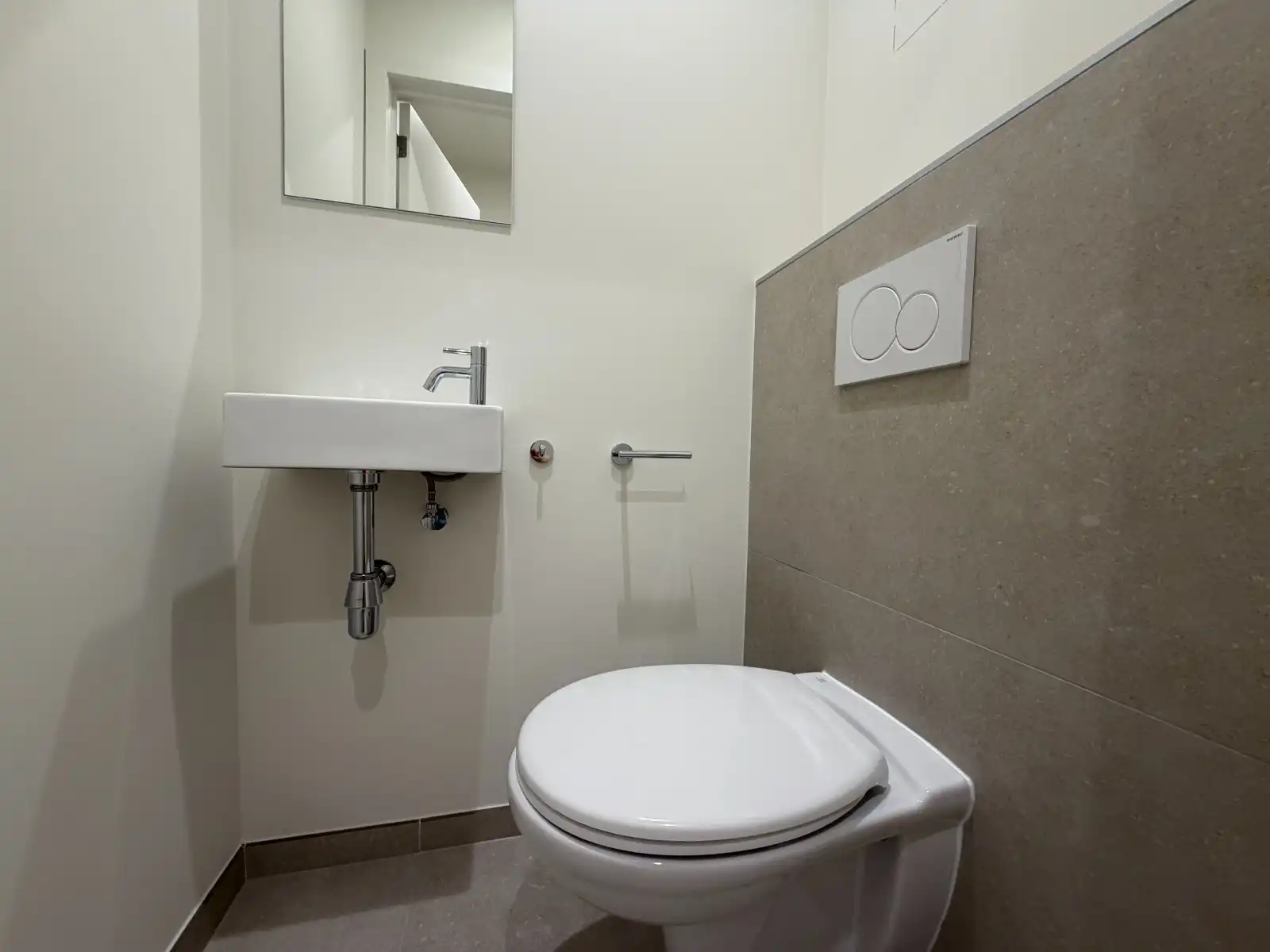 Nieuwbouwappartement te huur in centrum Nazareth foto 8