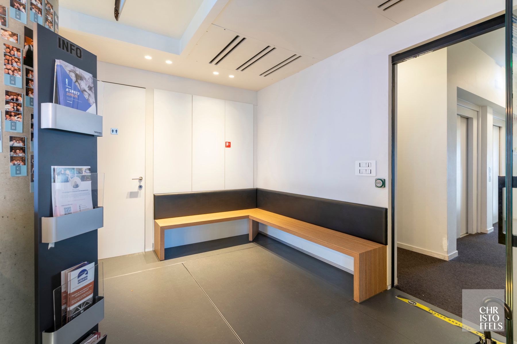 Moderne kantoor/praktijk- ruimte (221m²)  in het iconische Botta-gebouw, centraal gelegen te Genk foto 10