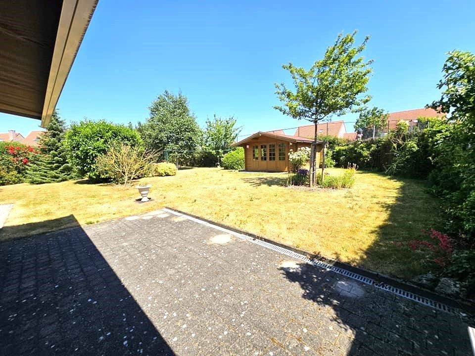 Recente driegevel in uiterst aangename woonwijk. foto 22