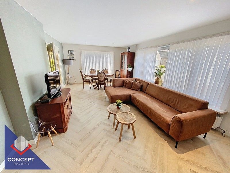 Instapklare woning met 3 slaapkamers met achterliggende paardenweides. foto 3