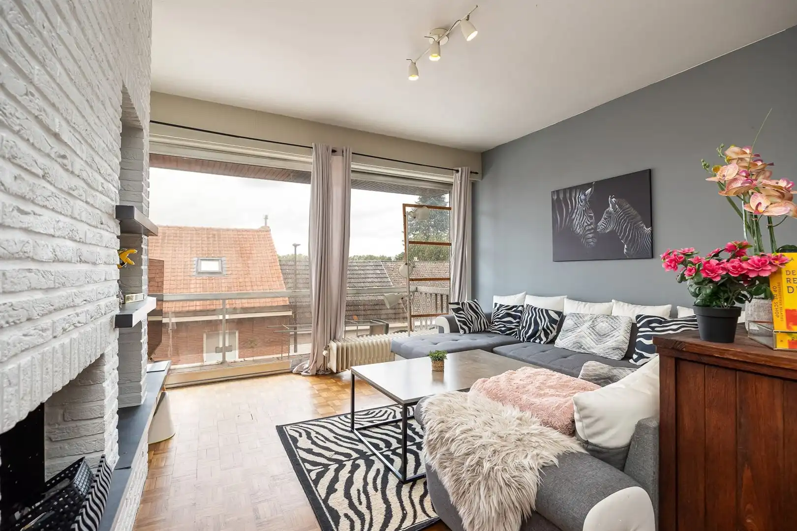 Opbrengsteigendom met 5 appartementen en garages foto 26