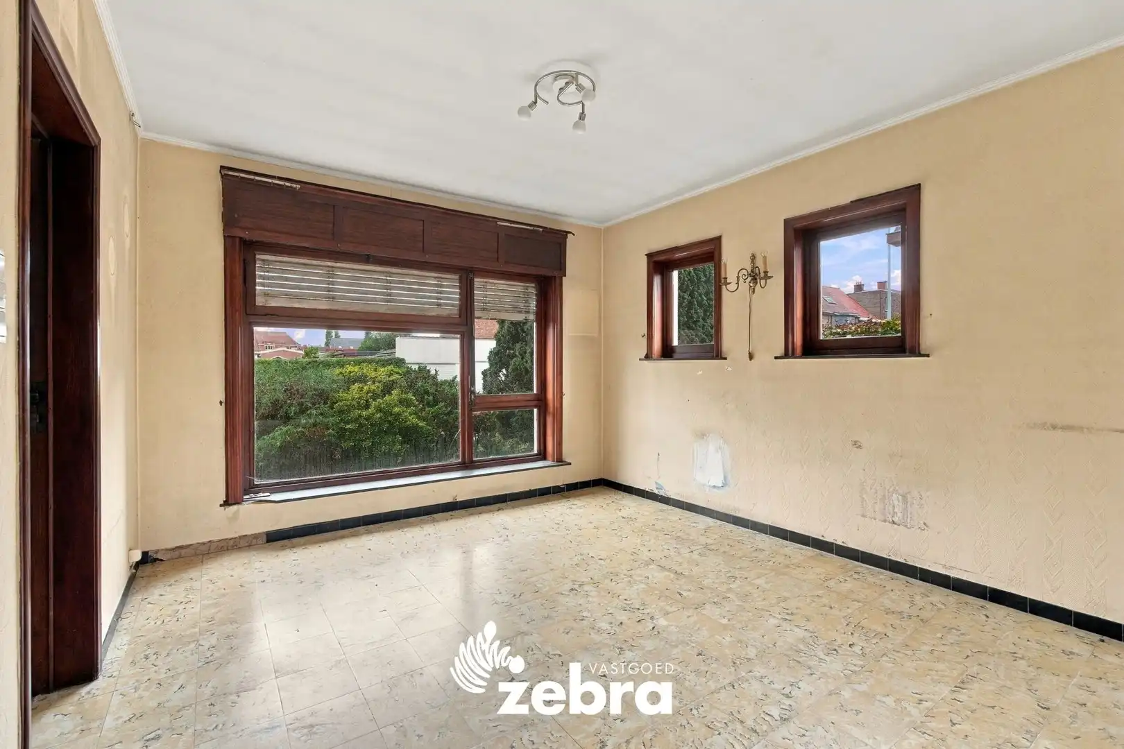 Te renoveren woning in Rumbeke! foto 4