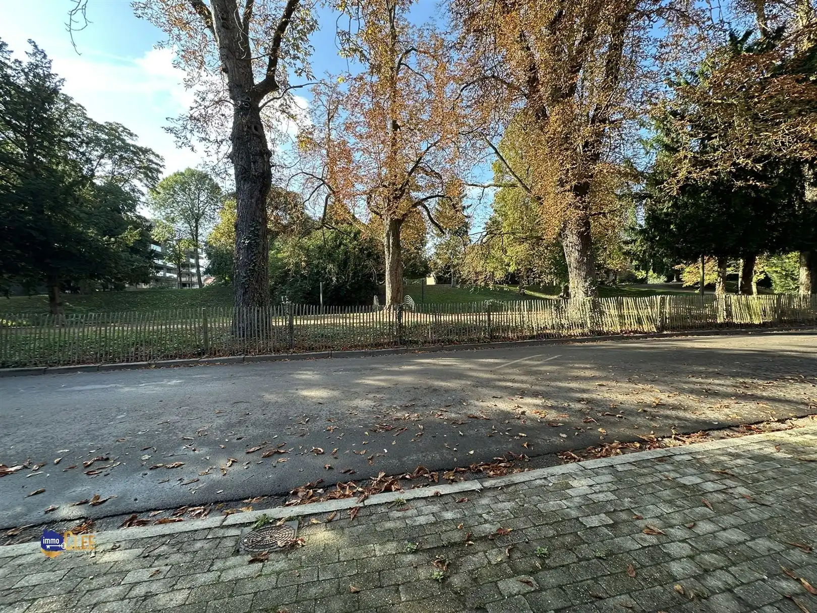 Ruime stadswoning met grote opslagruimte foto 18