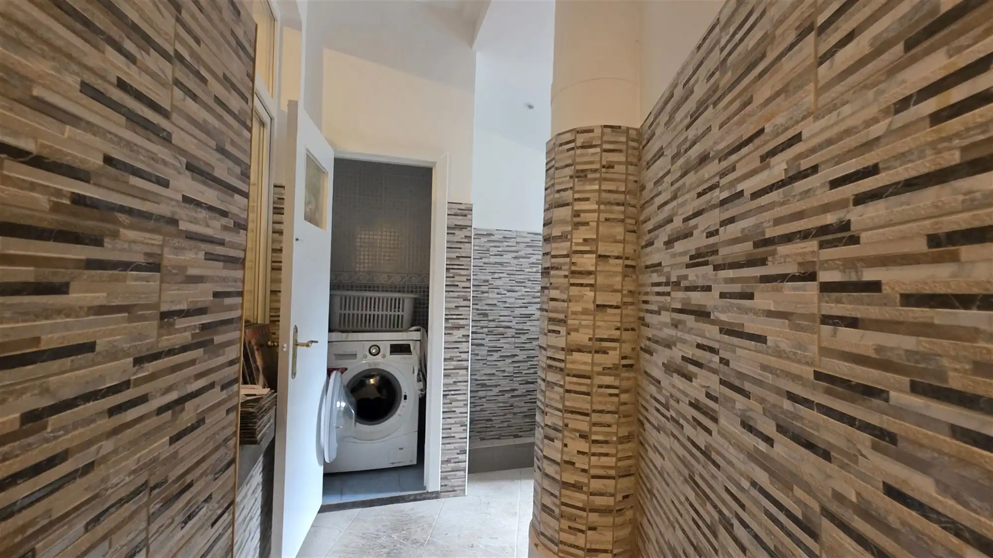 GLK appartement met koer foto 11