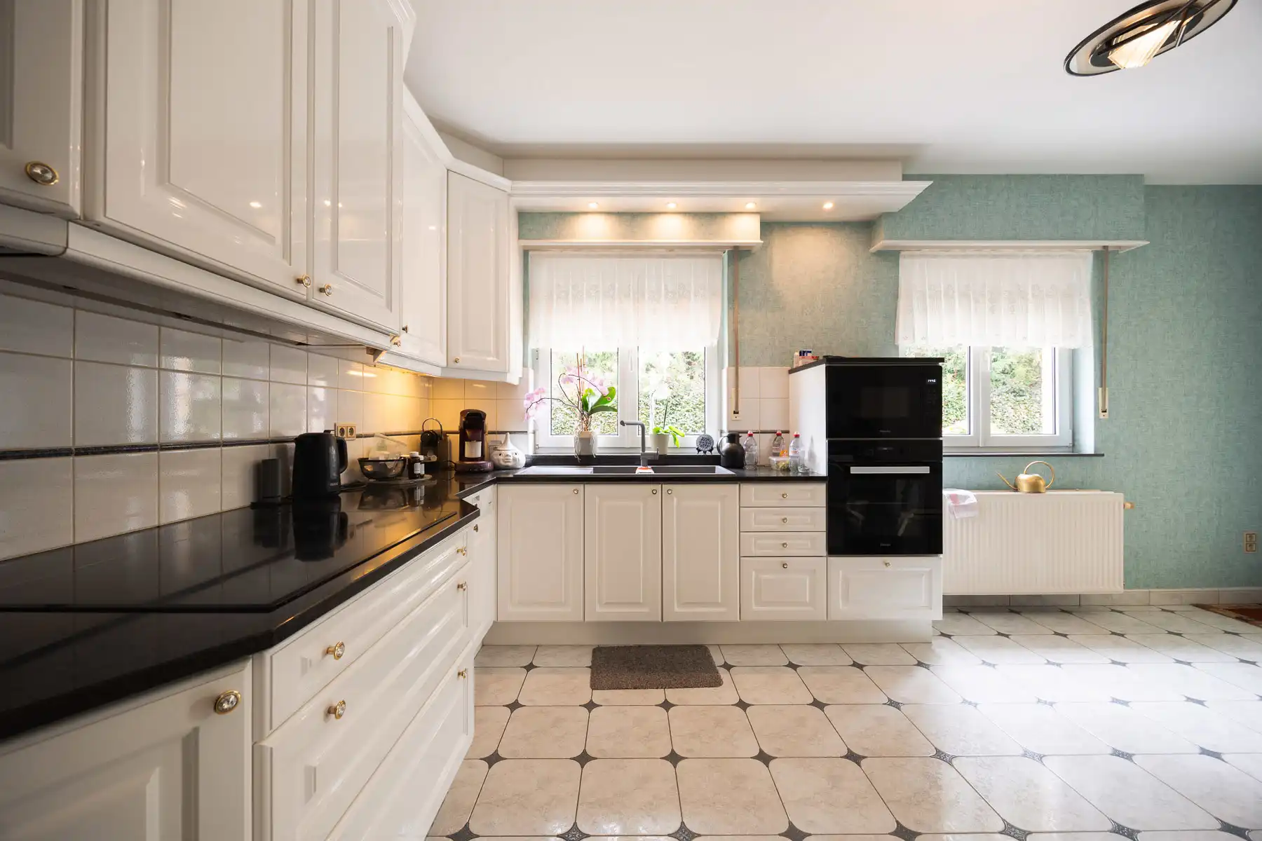 Royaal vrijstaand landhuis in zeer rustige buurt foto 12