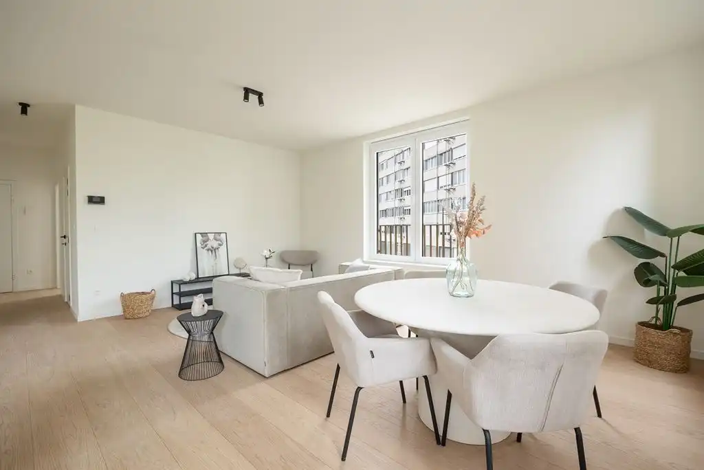 lichtrijk nieuwbouwappartement met terras foto 9