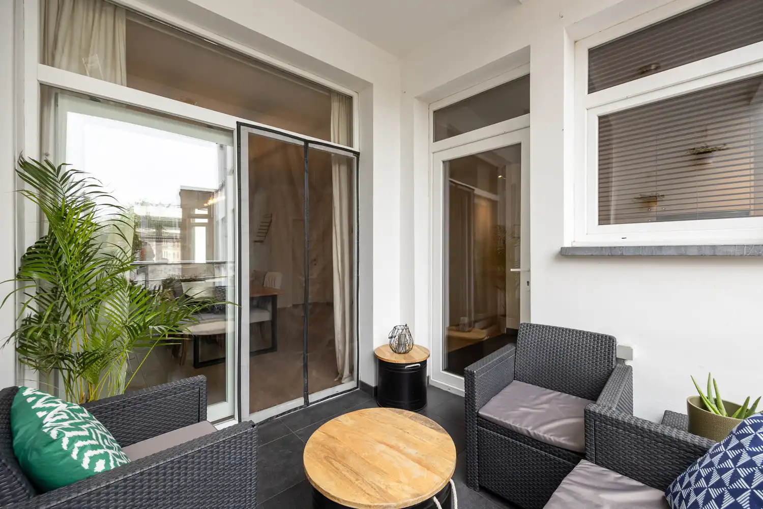 Gerenoveerd 3-slpk appartement van 130 m² met terras in Klein-Antwerpen foto 13