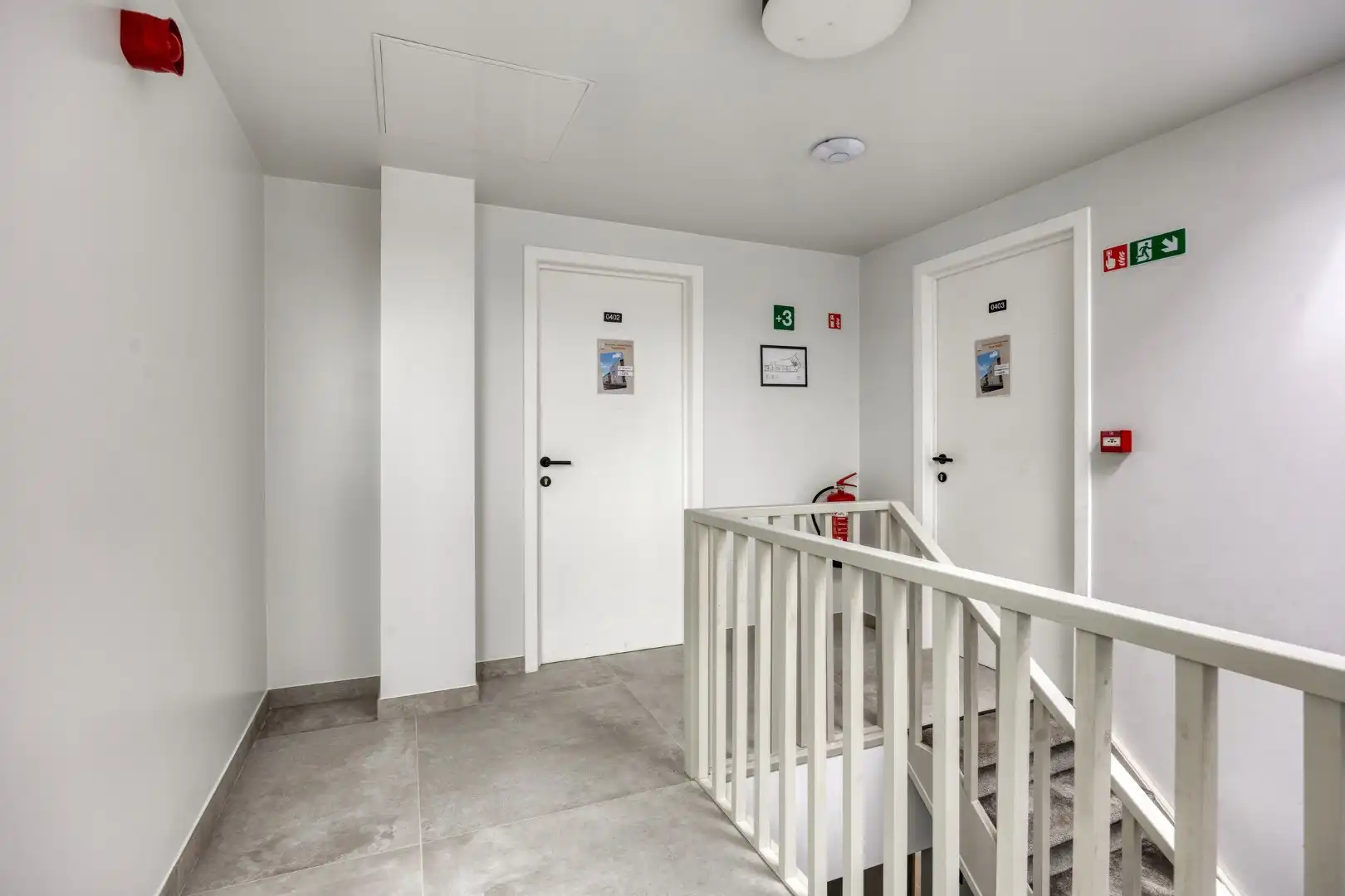 Volledig gerenoveerde en gemeubelde studentenkamers met privé-sanitair.  foto 4