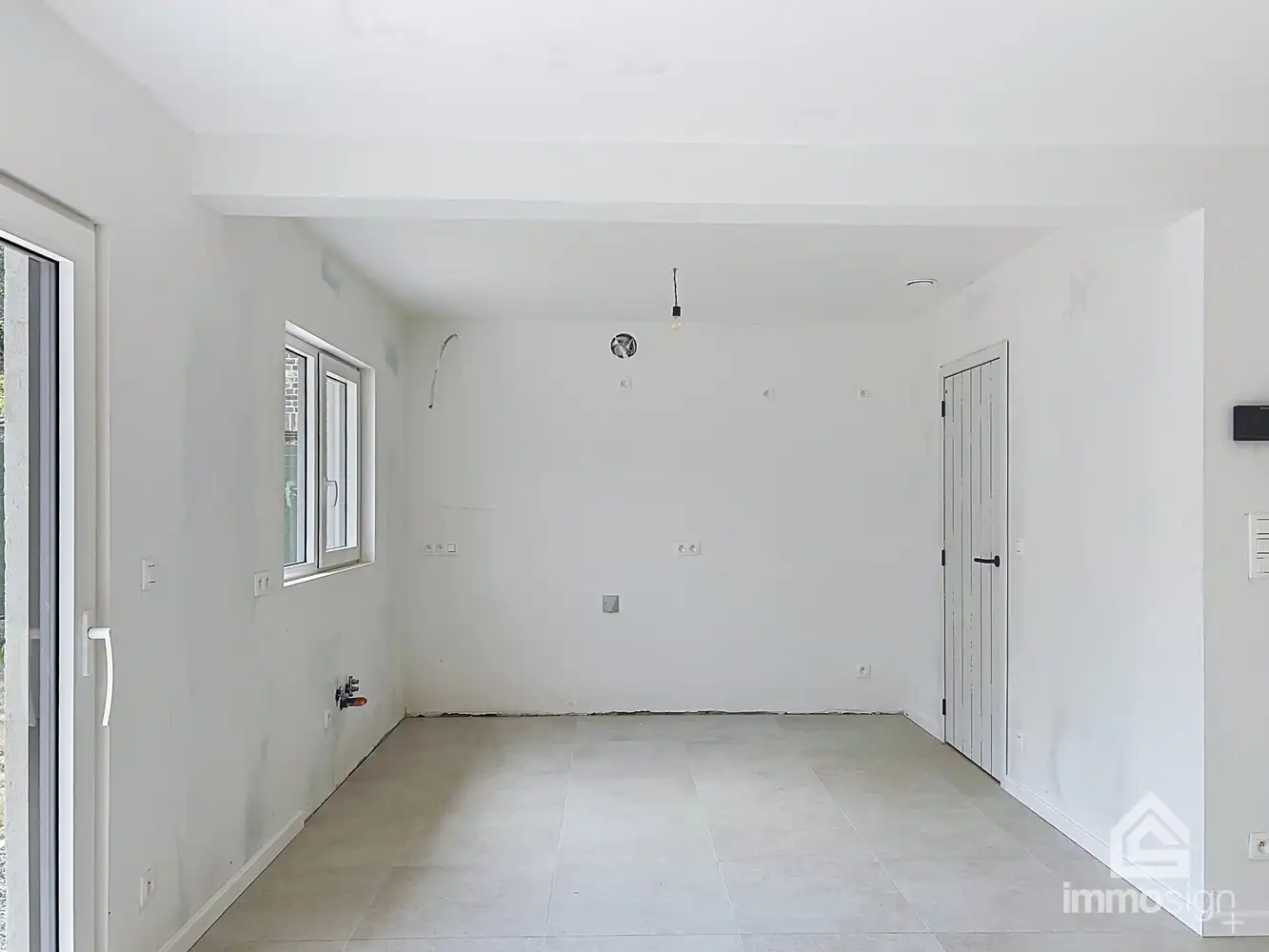 Gerenoveerde gelijkvloerse woning op ruim perceel in Peer! foto 3
