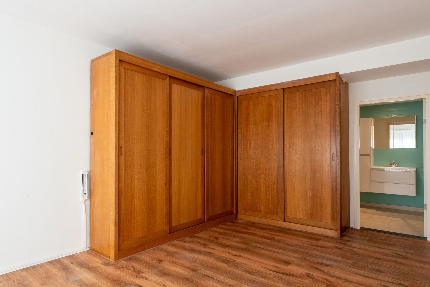 Gelijkvloers 1 slaapkamer-appartement met eigen stadstuin in hartje Genk foto 21